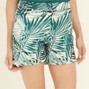 New without tags White House Black Market palm print shorts Size 8